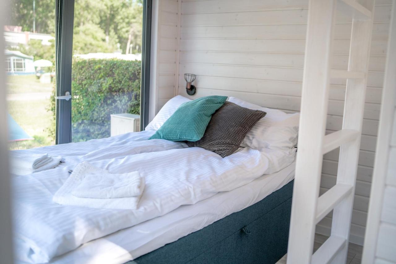 Pod Cyprysami - Surf & Family Resort Ястарня Экстерьер фото
