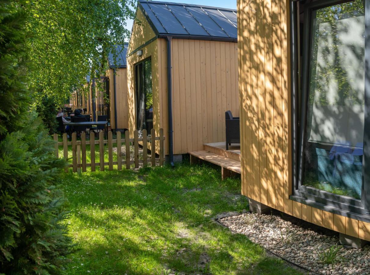 Pod Cyprysami - Surf & Family Resort Ястарня Экстерьер фото